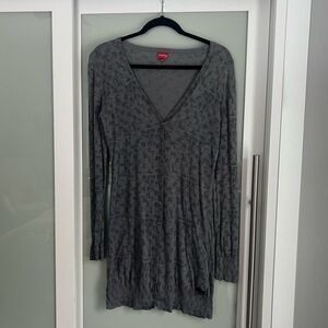 Firetrap Women’s Vintage Gray Abstract Design Long Cardigan